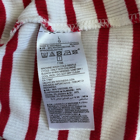 CUTE Old Navy Sweater!! - Picture 5 of 6